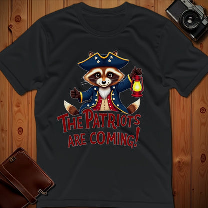 Raccoon Tee – Patriots are coming – Bold Vibrant Art