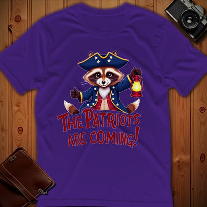 Raccoon Tee – Patriots are coming – Bold Vibrant Art